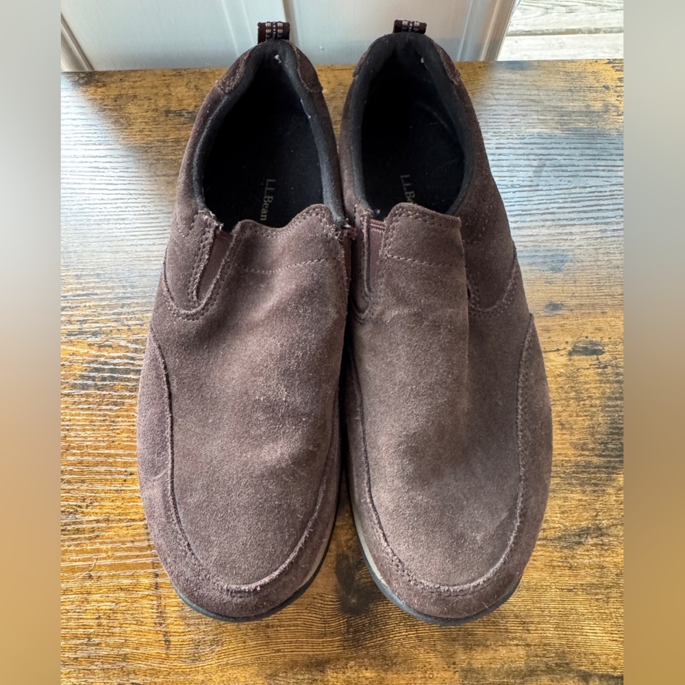 L.L. Bean Dark Brown Suede Women’s Slip-on Comfort Mocs
Size 9